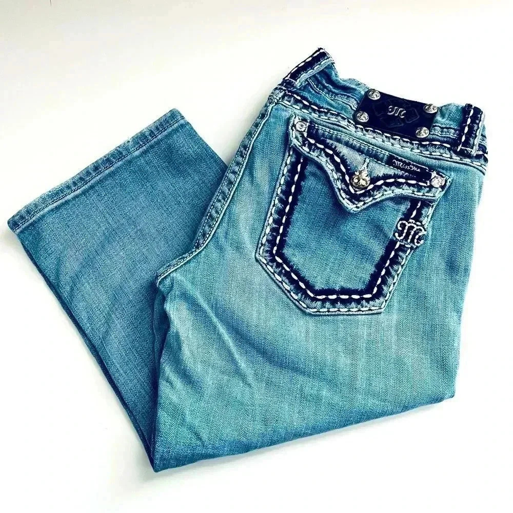 Miss Me Cropped Capri Clayton Stretch Distressed Low Rise Light Wash Jeans